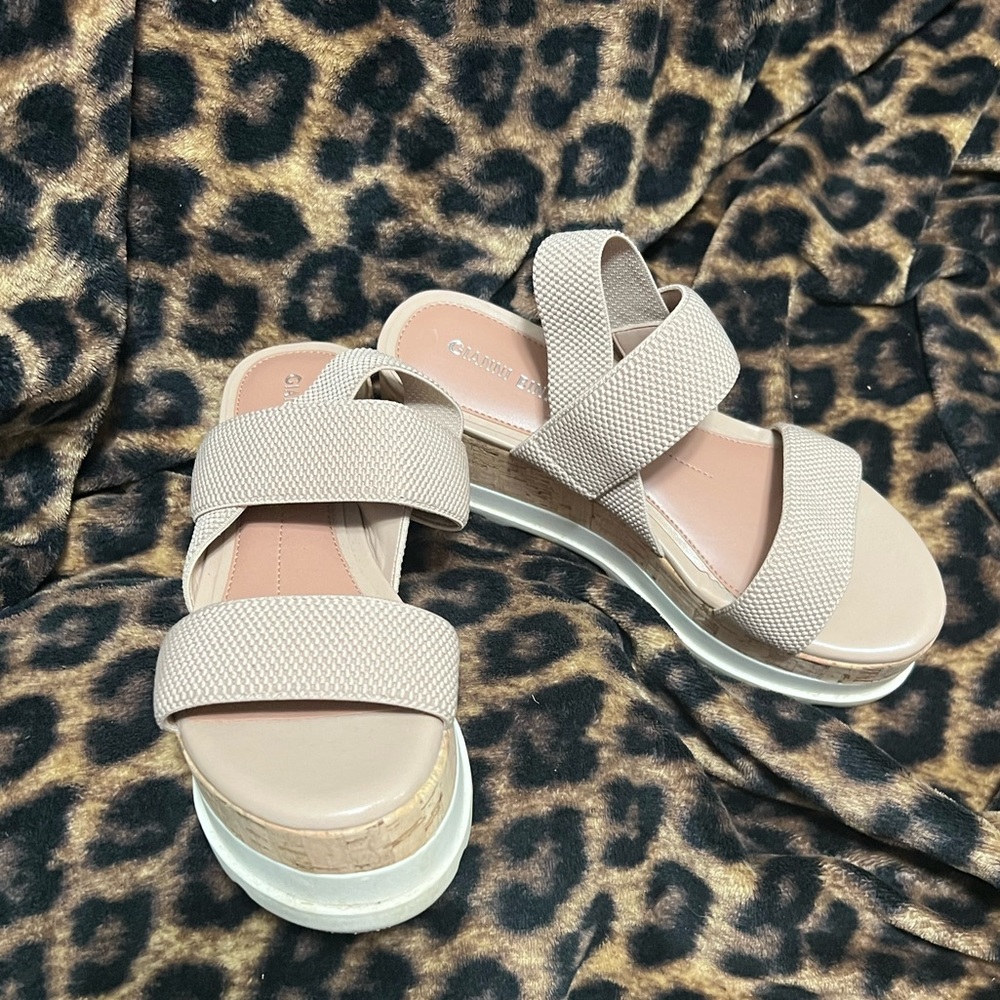 Wedges - Picture 5 of 7